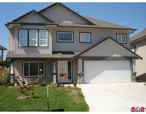 Main Photo: 8713 HENDERSON ST in Mission: Mission BC House for sale in "Cedar Valley Estates" : MLS®# F2617567
