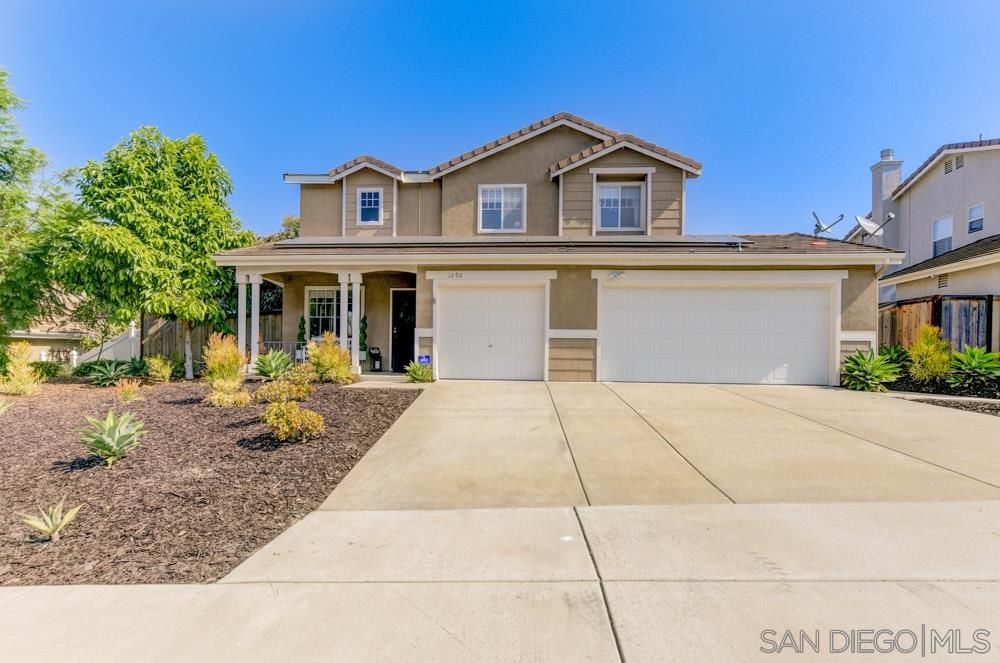 Main Photo: OCEANSIDE House for sale : 4 bedrooms : 1292 Cottonwood Drive