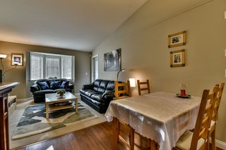 Photo 3: 403 19730 56 Avenue in Langley: Langley City Condo for sale : MLS®# R2052823