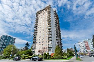 Photo 23: 2002 145 ST. GEORGES Avenue in North Vancouver: Lower Lonsdale Condo for sale in "Talisman Tower" : MLS®# R2685076
