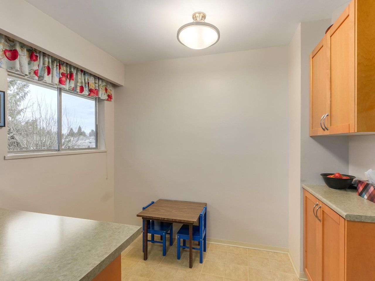 Photo 11: Photos: 1970 ORLAND Drive in Coquitlam: Central Coquitlam House for sale : MLS®# R2330558