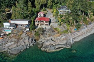 Photo 1: 8301 REDROOFFS Road in Halfmoon Bay: Halfmn Bay Secret Cv Redroofs House for sale (Sunshine Coast)  : MLS®# R2723309