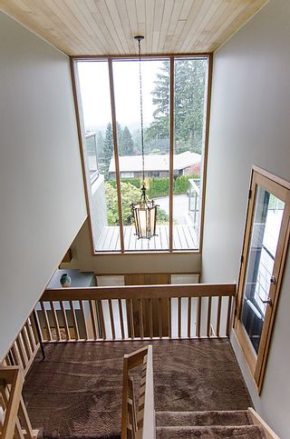Photo 2: 1130 Kilmer Road in North Vancouvr: Lynn Valley House for sale (North Vancouver)  : MLS®# V992645