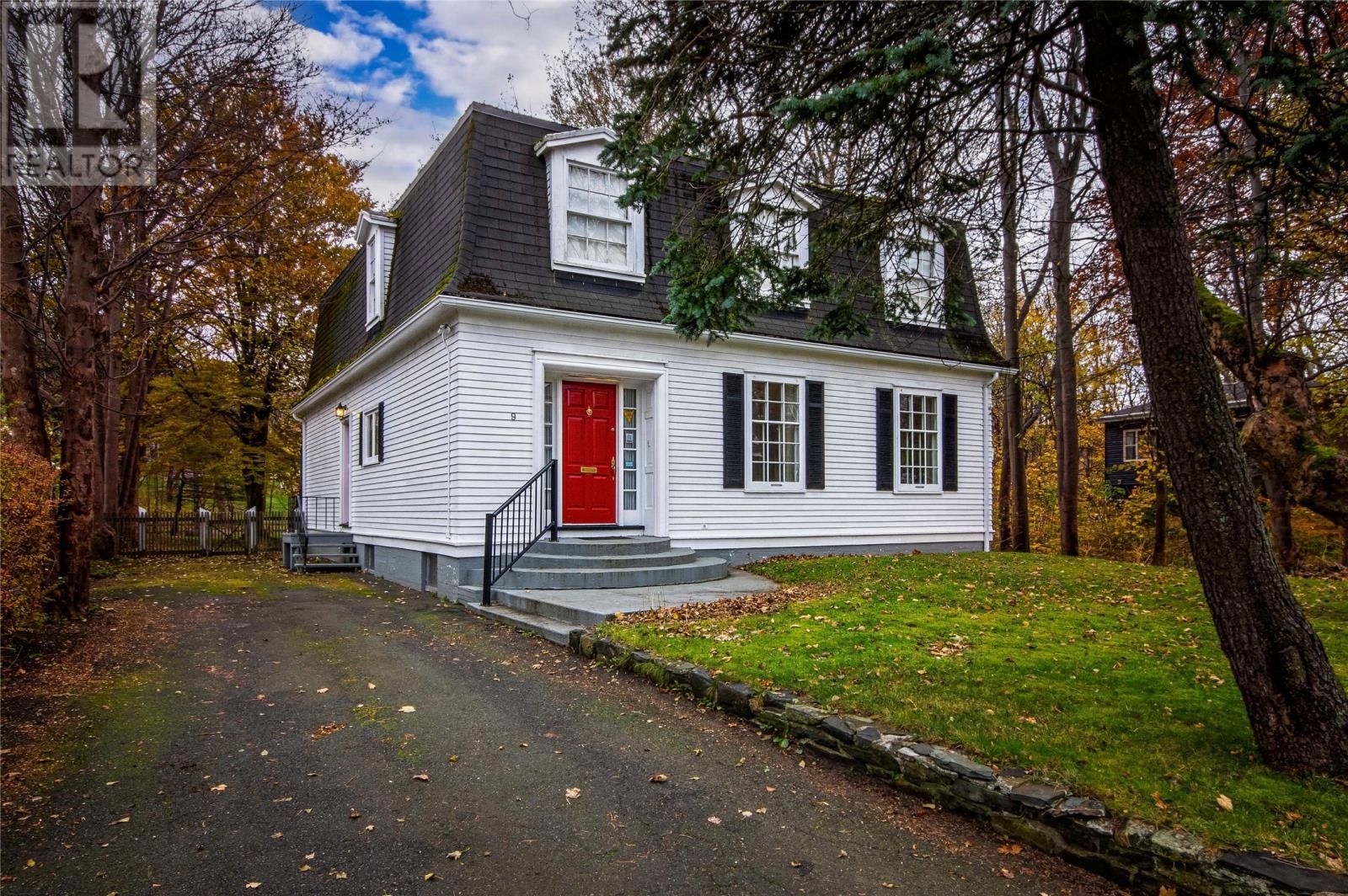 Main Photo: 9 Winter Avenue in St. John's: House for sale : MLS®# 1267188