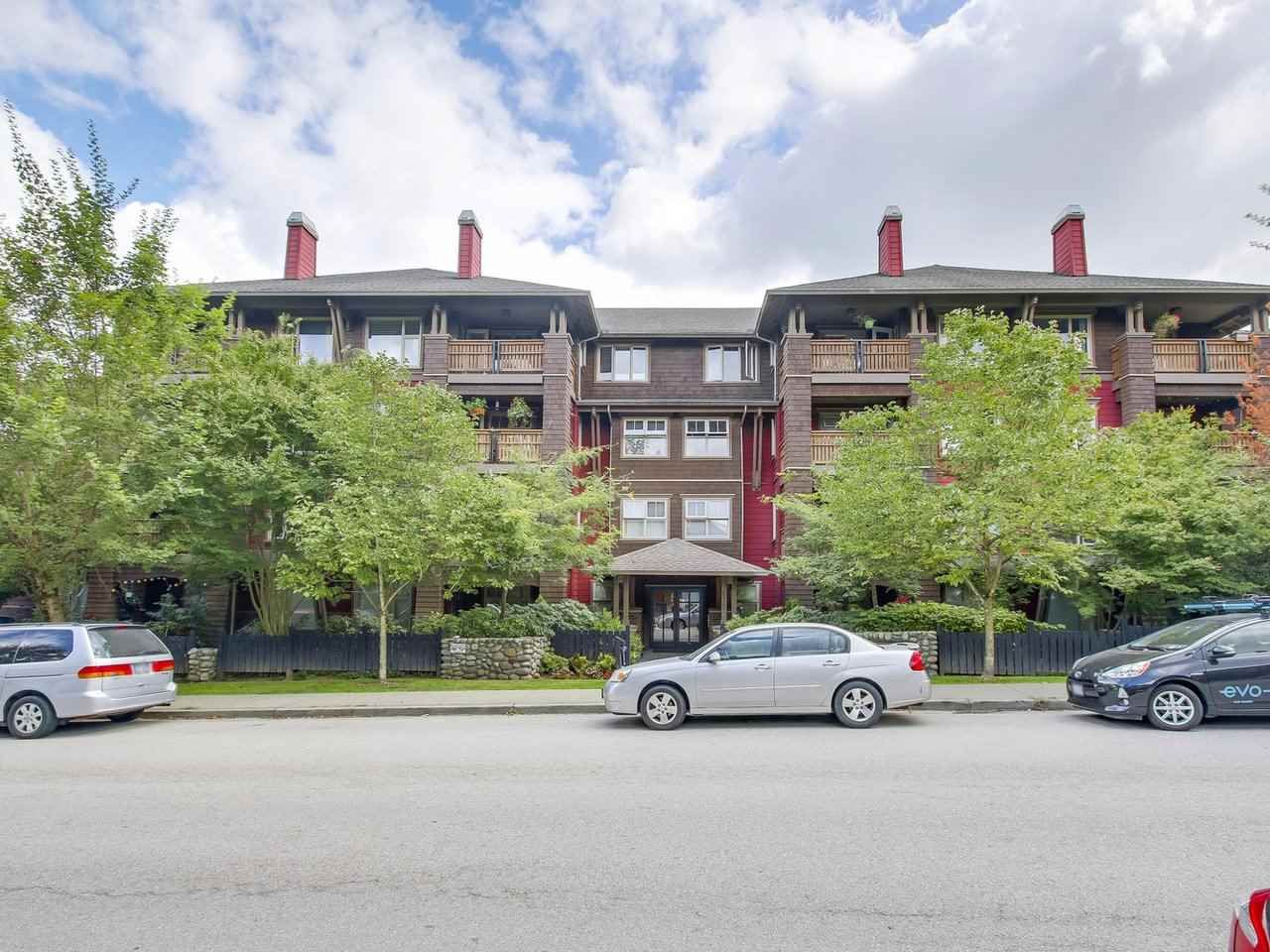 Main Photo: 405 675 PARK Crescent in New Westminster: GlenBrooke North Condo for sale : MLS®# R2199766