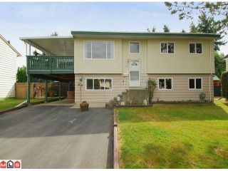 Main Photo: 6302 CHARBRAY Place in Surrey: Cloverdale BC House for sale in "Greenaway" (Cloverdale)  : MLS®# F1221218