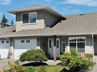 Photo 1: 7 126 Hallowell Rd in VICTORIA: VR Glentana Row/Townhouse for sale (View Royal)  : MLS®# 647851