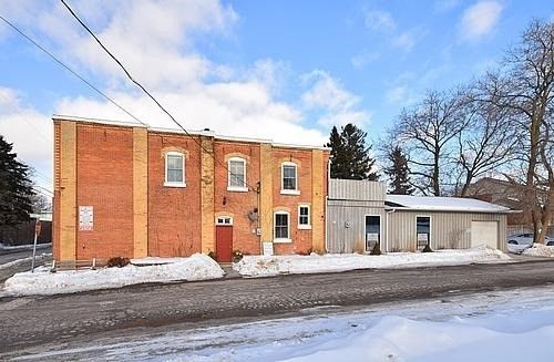 Main Photo: 1459 W Queen Street in Caledon: Alton Property for sale : MLS®# W3697081