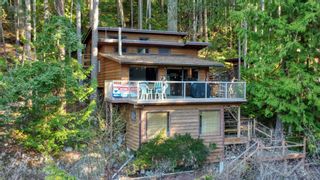 Photo 1: 10 10387 MERCER Road in Halfmoon Bay: Halfmn Bay Secret Cv Redroofs House for sale (Sunshine Coast)  : MLS®# R2859616