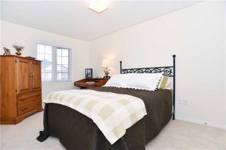 Photo 10: 104 Underwood Drive in Whitby: Brooklin House (2-Storey) for sale : MLS®# E3821721