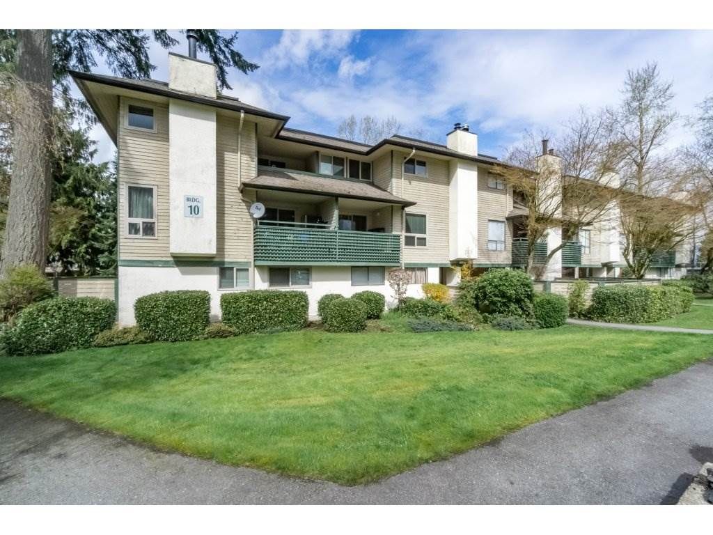 Main Photo: 14865 HOLLY PARK Lane in Surrey: Guildford Townhouse for sale in "HOLLY PARK" (North Surrey)  : MLS®# R2155952