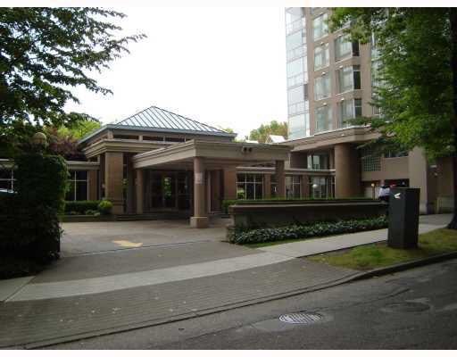 Main Photo: 101 2628 ASH STREET in : Fairview VW Condo for sale : MLS®# V781438