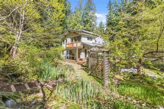 Photo 2: 867 WEST BAY Road: Gambier Island House for sale (Sunshine Coast)  : MLS®# R2878058
