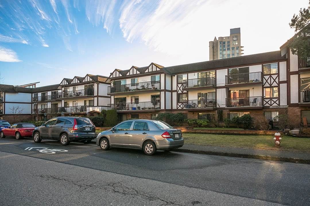 Main Photo: 305 131 W 4TH STREET in : Lower Lonsdale Condo for sale : MLS®# R2224075