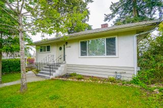 Photo 1: 6168 CARSON Street in Burnaby: South Slope House for sale (Burnaby South)  : MLS®# R2733155