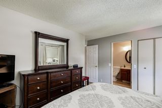 Photo 17: 20 Woodmont Green SW in Calgary: Woodbine Detached for sale : MLS®# A1252357