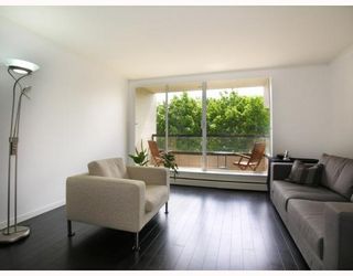 Photo 5: 203 1995 BEACH Avenue in Vancouver: West End VW Condo for sale in "HUNTINGTON WEST" (Vancouver West)  : MLS®# V770157