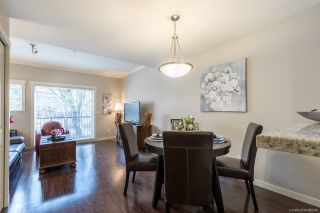 Photo 4: 22 6888 RUMBLE Street in Burnaby: South Slope Townhouse for sale in "SOUTH SLOPE" (Burnaby South)  : MLS®# R2246666