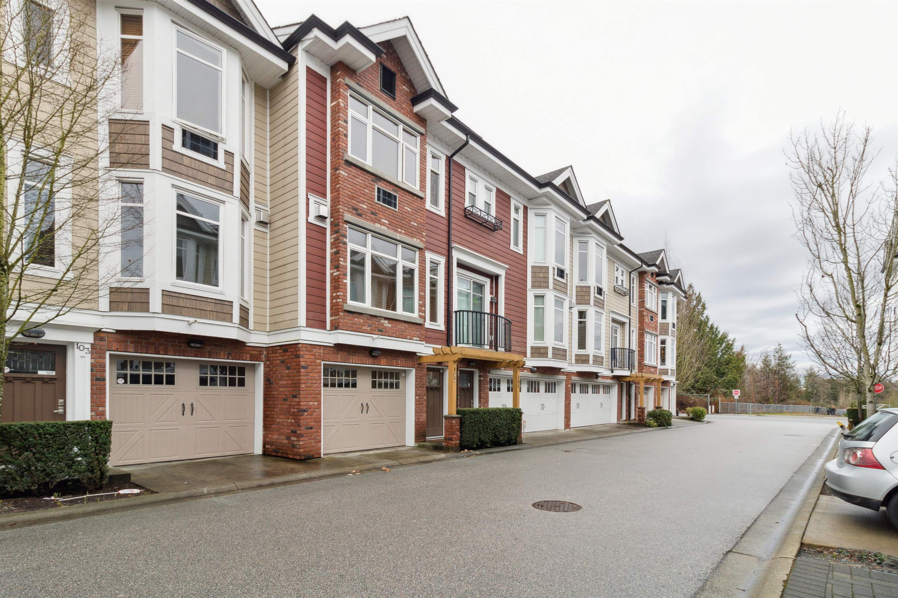 Main Photo: 102 20738 84 Avenue in Langley: Willoughby Heights Townhouse for sale in "Yorkson Creek" : MLS®# R2847028