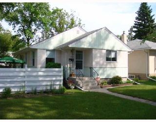 Photo 1: 115 BANK Avenue in WINNIPEG: St Vital Residential for sale (South East Winnipeg)  : MLS®# 2815561
