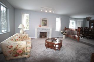 Photo 3: 4180 213 Street in Langley: Brookswood Langley House for sale in "Cedar Ridge" : MLS®# R2242519