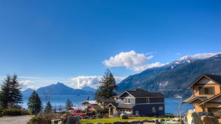 Photo 3: 777 UPPER CRESCENT: Britannia Beach Manufactured Home for sale (Squamish)  : MLS®# R2185994