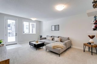 Photo 6: 153 Crestridge Common SW in Calgary: Crestmont Row/Townhouse for sale : MLS®# A2012870