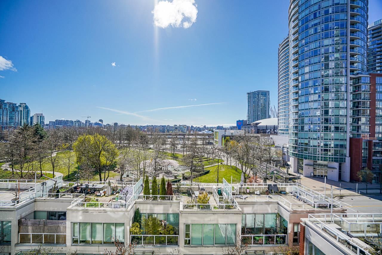 Main Photo: 601 550 TAYLOR Street in Vancouver: Downtown VW Condo for sale (Vancouver West)  : MLS®# R2672710