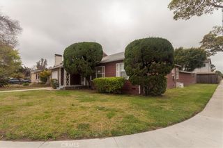 Photo 2: 2171 Stearnlee Avenue in Long Beach: Residential for sale (3 - Eastside, Circle Area)  : MLS®# PW23036724
