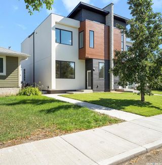 Photo 3: 1521 Ewart Avenue in Saskatoon: Holliston Residential for sale : MLS®# SK917540