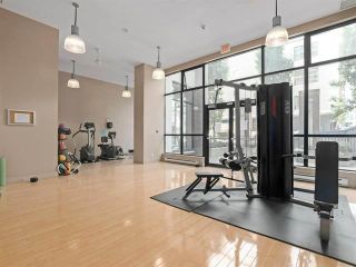 Photo 7: 2205 977 MAINLAND Street in Vancouver: Yaletown Condo for sale in "Yaletown Park 3" (Vancouver West)  : MLS®# R2480309