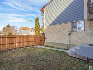 Photo 4: 5 WILLOWDALE Place in Edmonton: Zone 20 Townhouse for sale : MLS®# E4383503