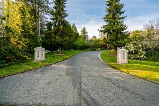 Photo 2: 34991 HAMON Drive in Abbotsford: Abbotsford East House for sale in "Skyline Drive" : MLS®# R2689670