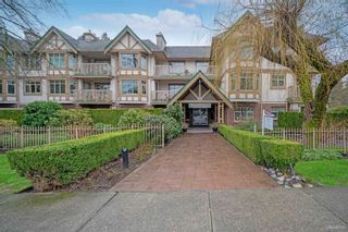 Main Photo: 309 2059 CHESTERFIELD Avenue in North Vancouver: Central Lonsdale Condo for sale : MLS®# R2853476