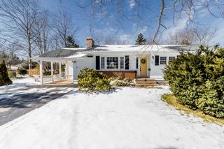 Photo 2: 66 Chestnut Avenue in Wolfville: 404-Kings County Residential for sale (Annapolis Valley)  : MLS®# 202103928