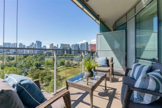 Photo 5: 807 181 W 1ST Avenue in Vancouver: False Creek Condo for sale in "BROOK AT THE VILLAGE" (Vancouver West)  : MLS®# R2591261
