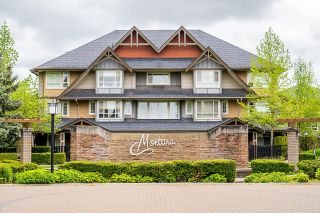 Photo 2: 33 7088 191 Street in Surrey: Clayton Townhouse for sale in "Montana" (Cloverdale)  : MLS®# R2883187
