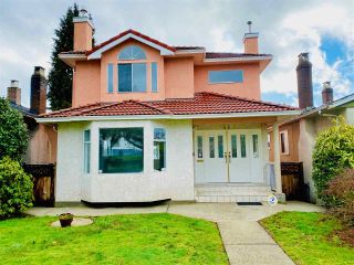 Photo 1: 62 W 63RD Avenue in Vancouver: Marpole House for sale (Vancouver West)  : MLS®# R2435673