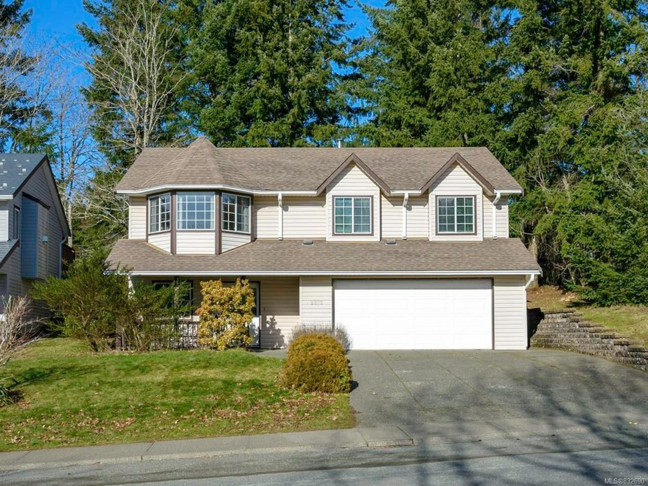 Main Photo: 2272 VALLEY VIEW DRIVE in COURTENAY: CV Courtenay East House for sale (Comox Valley)  : MLS®# 832690