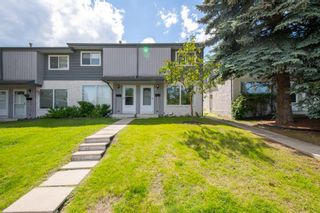 Photo 1: 170 999 Canyon Meadows Drive SW in Calgary: Canyon Meadows Row/Townhouse for sale : MLS®# A1238241