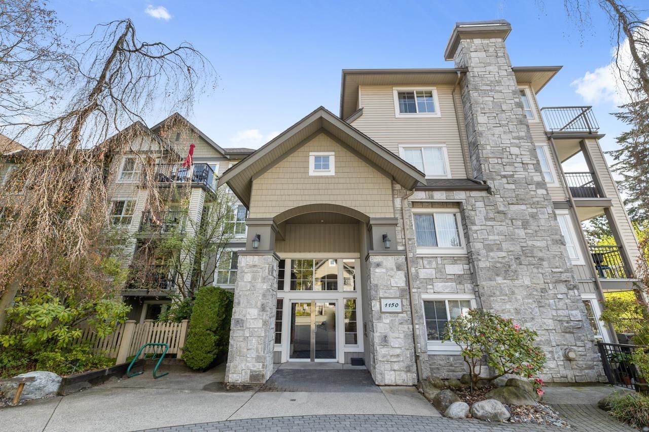 Main Photo: 404 1150 E 29TH Street in North Vancouver: Lynn Valley Condo for sale : MLS®# R2775431