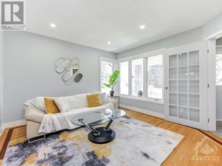 Photo 5: 69 CASTLETHORPE CRESCENT in Ottawa: House for sale : MLS®# 1386892