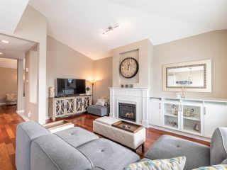 Photo 1: 34 2615 FORTRESS Drive in Port Coquitlam: Citadel PQ Townhouse for sale in "ORCHARD HILL" : MLS®# R2429421