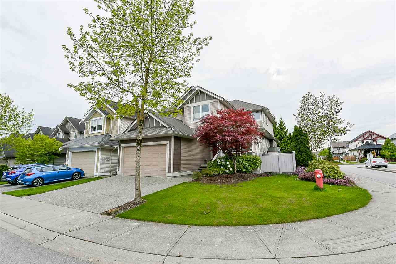Main Photo: 6991 196A Street in Langley: Willoughby Heights House for sale : MLS®# R2162729