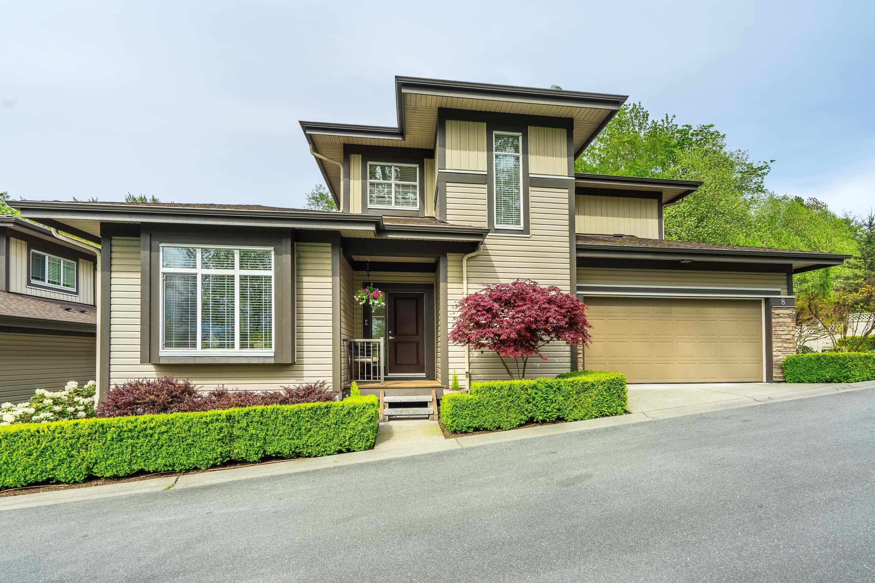 Main Photo: 8 6988 177 Street in Surrey: Cloverdale BC Townhouse for sale in "CHARLTON" (Cloverdale)  : MLS®# R2688248