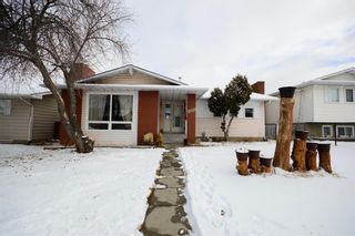 Main Photo: 4212 49 Street NE in Calgary: Whitehorn Detached for sale : MLS®# A2107446