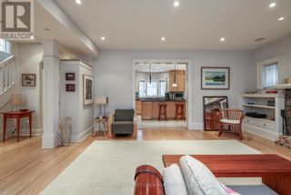 Photo 6: 423 GLENCAIRN AVE in Toronto: House for sale : MLS®# C8242038