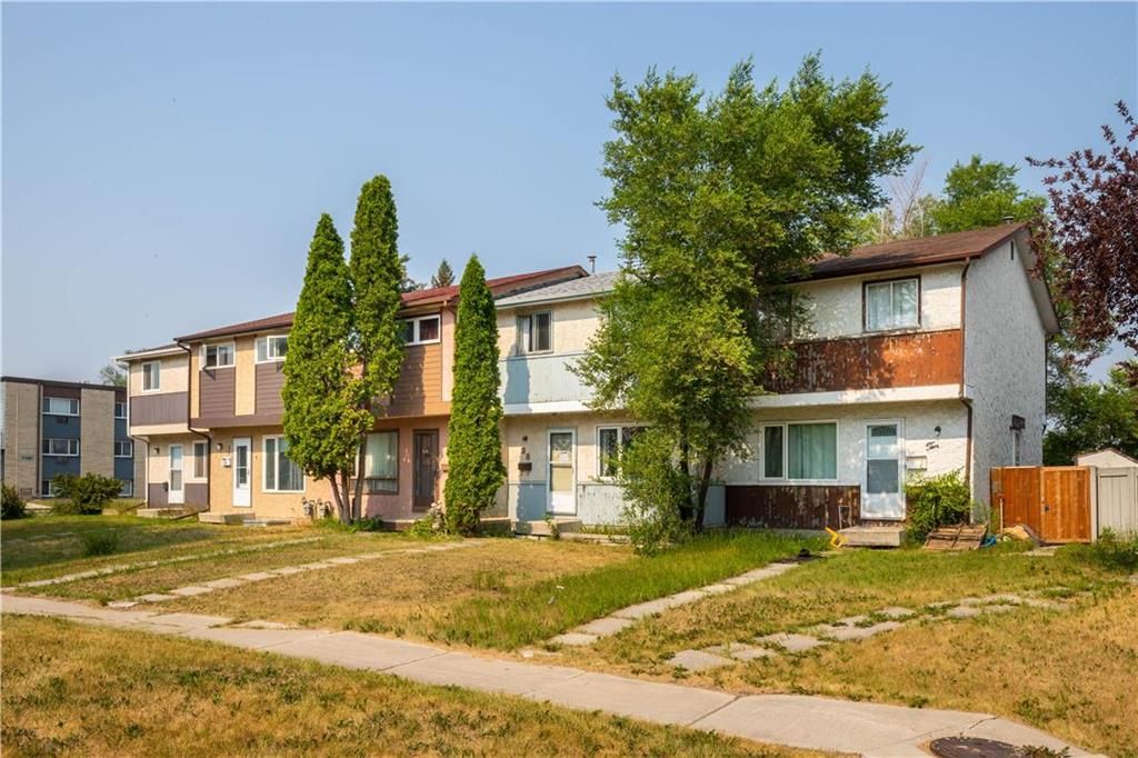 Main Photo: 8 Girdwood Crescent in Winnipeg: East Kildonan Residential for sale (3B)  : MLS®# 202117185