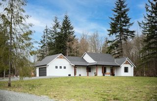 Photo 1: 2181 Cedar Ridge Dr in Black Creek: CV Merville Black Creek House for sale (Comox Valley)  : MLS®# 959705