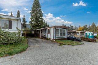 Photo 1: 17 21163 LOUGHEED Highway in Maple Ridge: Southwest Maple Ridge Manufactured Home for sale in "Val Maria Manufactured Home Park" : MLS®# R2824013